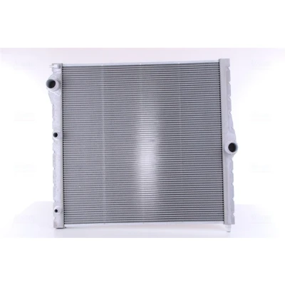 Abbildung von NISSENS 60827 Kühler, Motorkühlung Aluminium 585 582 32 Kühlrippen gelötet BMW: X5, X6