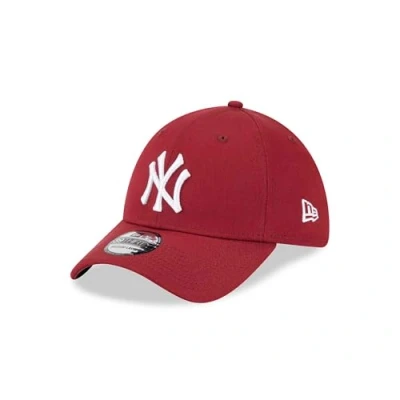 Abbildung von New Era League Essential 39THIRTY NY Yankees Cap, Herren, Größe: M/L, Rot