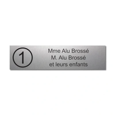 Abbildung von Schild mit Gravur für Namen und Nummer, selbstklebend, 10 x 2,5 cm, personalisierbar, 1 bis 3 Zeilen, gebürstetes Aluminium
