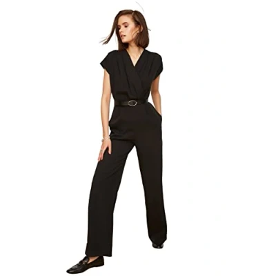 Abbildung von Trendyol Damen Einfarbig Gewölbt Detailliert Gewebter Jumpsuit Overalls, Schwarz, 62