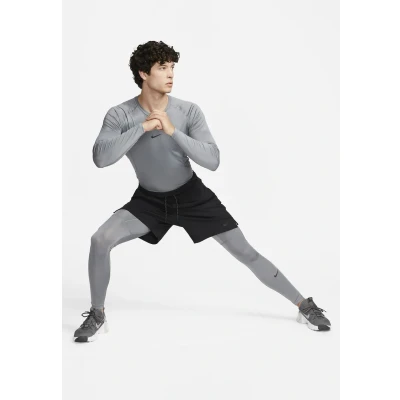 Abbildung von Nike Performance M NP DF Tights, Herren, Größe: Medium, Smoke grey black