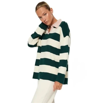 Abbildung von Trendyol Damen Oversize Basic Polo Neck Knitwear Sweater Pullover, Khaki, M
