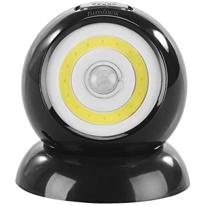 Abbildung von Luminea Schrankbeleuchtung: Ultrahelle COB LED Akku Leuchte mit PIR Sensor, 200 Lumen, schwarz (Kabelloser Strahler, Strahler akkubetrieben, Tischlampe Batterie)