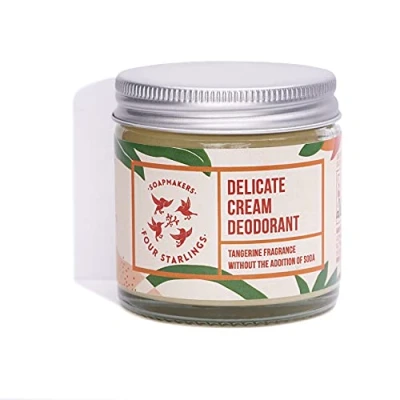 Abbildung von Four Starlings Soapmakers Delicate Cream Deodorant Natural Ohne Soda Mandarinenduft Für empfindliche Haut Allergiker geeignet Konservierungsstoffe 1 Dose x 60 ml