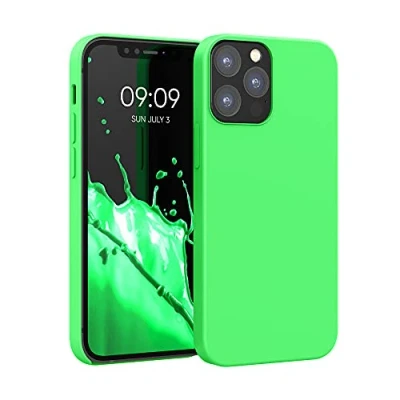 Abbildung von kwmobile Hülle kompatibel mit Apple iPhone 12 / Pro Silikon Handy Case Handyhülle weiche Oberfläche kabelloses Laden Limettengrün