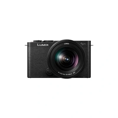 Abbildung von Panasonic Lumix DC S9 Schwarz + 28 200mm f/4 7.1