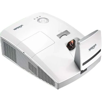Abbildung von Vivitek DW770UST Ultrakurzdistanz Projektor, Beamer, 3.500 Lumen, WXGA Auflösung, Projektionsbild mit 2,15m Diagonale aus einer Entfernung von 44cm, weiß