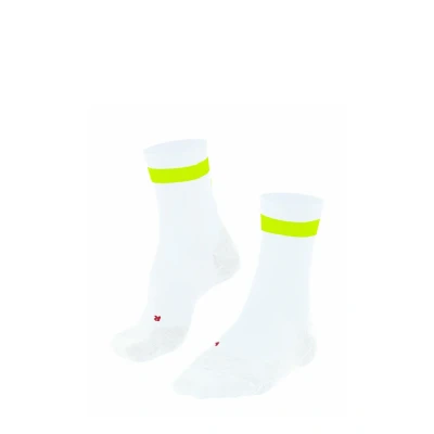 Abbildung von FALKE Damen Laufsocken RU Compression Stabilizing W So Lyocell Funktionsmaterial mit Kompression 1 Paar, Weiß White 2002, 41 42