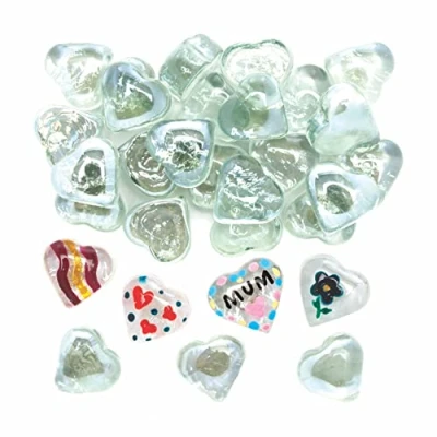 Abbildung von Baker Ross Glasmalsteine in Herzform, 30 Stück, zum Basteln für Valentinstag (AX927)