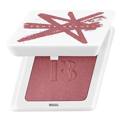 Abbildung von Fenty Beauty Cheeks Rouge In Puderform suede Powder Blush Shimmer Riri