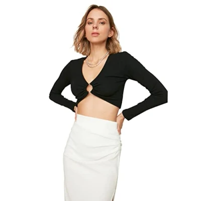 Abbildung von TRENDYOL Damen Black Chest Detailed Harvest Pistol Knitted Blouse, Schwarz, XS EU