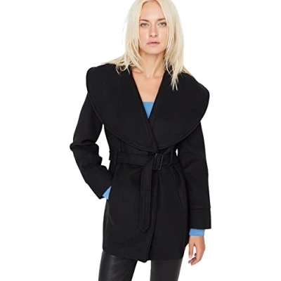 Abbildung von Trendyol Damen Regular Zweireihig Plain Webstoff Mantel Coat, Schwarz, 36 EU