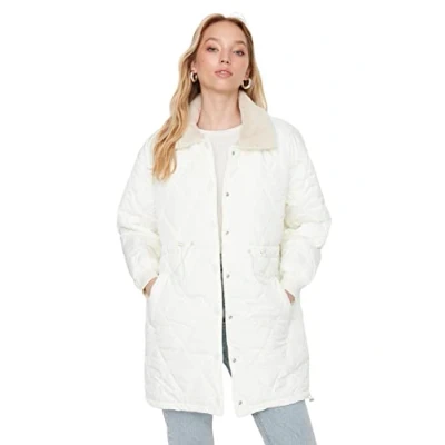 Abbildung von Trendyol Damen Women&#039;s Oversize Puffer Plain Woven Fabric Winter Jacket Coat, Ecru, S EU