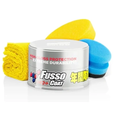 Abbildung von detailmate Soft99 New Fusso Coat 12 Months Wax Light Hartwachs Autowachs, Lackversiegelung, 200 gr für dunkle Lacke schwarz + langfloriges Mikrofaser Poliertuch Polierschwamm 2 Nitril Handschuhe