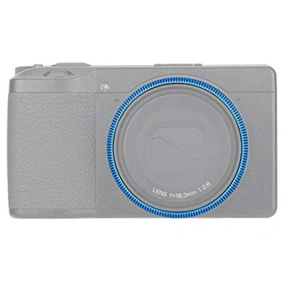 Abbildung von JJC Metallring Ringkappe Adapter für Ricoh GR III GRIII GR3 DSLR Digital Kamera, ersetzt GN 1 Akzentring blau