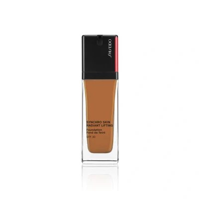 Abbildung von Shiseido Synchro SKIN Radiant Lifting Foundation SPF30 550 Jasper Foundation, Damen, Größe: 30 ml, Amber