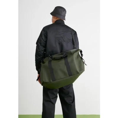 Abbildung von Rains HILO Weekend BAG Unisex Weekender, Größe: One Size, Green