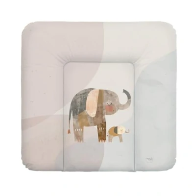 Abbildung von Ceba Baby® weiche Wickelauflage 75x72 cm Baby Wickelunterlage Wickeltischauflage für Junge und Mädchen Wasserdicht, abwaschbar OEKO TEX® Standard 100 Made in EU Elefantenfamilie