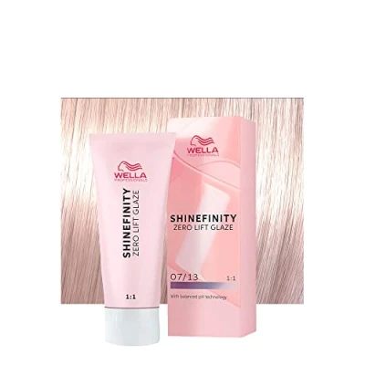 Abbildung von Wella Shinefinity Toffee Cream 07/13 Mittelblond Goldasche 60 ml demipermanente Haarfarbe
