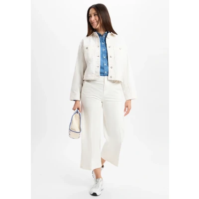 Abbildung von comma casual identity 7/8 Hose Culotte aus Lyocellmix mit Bügelfalte