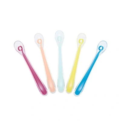 Abbildung von Babymoov Silikonlöffel 5er Set für Babys, extrasanft und ideal zum Start in die Beikost