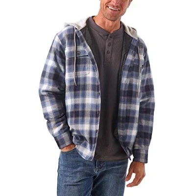 Abbildung von Wrangler Authentics Herren Langärmelige, Gesteppte, gefütterte Flanell Hemdjacke mit Kapuze Hemd Button Down Kragen, Vintage Night, Mittel