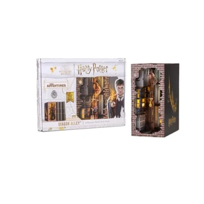 Abbildung von Revell Tiny Adventures Diagon Alley Harry Potter Bausatz aus Holz