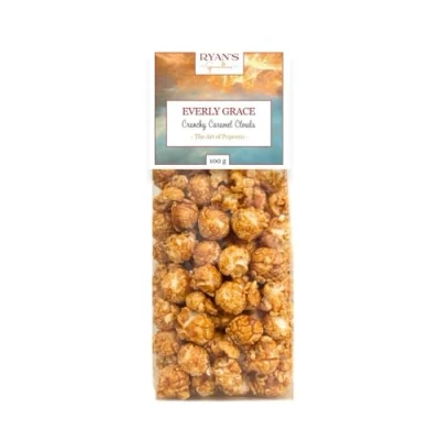 Abbildung von Everly Grace Popcorn Crunchy Caramel Clouds, 100 g Karamell Tüten mit knusprigem Biss aus unserer Manufaktur in Augsburg, Deutschland
