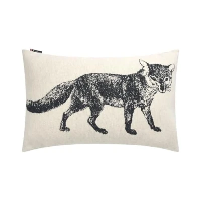 Abbildung von David Fussenegger Kissenhülle Fuchs 40x60cm Kissenbezug aus Recycling Baumwolle nachhaltig produziert ÖkoTex100 GRS Made in Austria Farbe Rohweiß