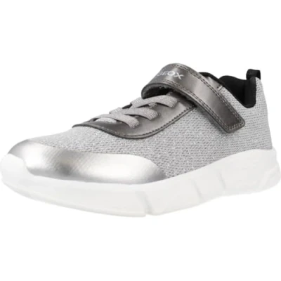 Abbildung von Sneakers Geox Modell J Aril G. Farbe Silber