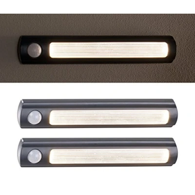 Abbildung von Luminea Schrank Leuchten: 2er Set LED Schrankleuchte, PIR &amp; Lichtsensor, 0,6 W, 25 Lm, 3000 K (LED Schrankleuchten mit Sensor, Kleiderschrankleuchte)
