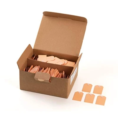 Abbildung von HERMA 6012 Anhängezettel mini, 1000 Stück, 35 x 60 mm, Geschenkanhänger zum Beschriften, Hängeetiketten aus Karton, blanko Papieranhänger Etiketten Anhänger mit Öse, braun