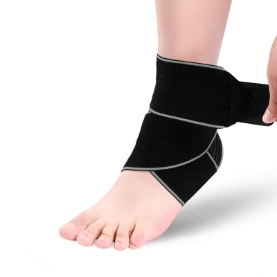 Abbildung von shapevital.de Sprunggelenkbandage SHAPEVITAL Fußgelenkbandage für mehr Stabilität im Sprunggelenk, mit anpassbarem Fixierungsriemen, sicherer Halt durch Silikonstreifen