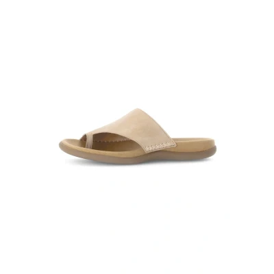 Abbildung von Gabor Damen Pantoletten, Frauen Slipper,Best Fitting,Gartenschuhe,Sommerschuhe,sommerclogs,Sandalen,Freizeitschuhe,Slides,Caramel,42 EU / 8 UK