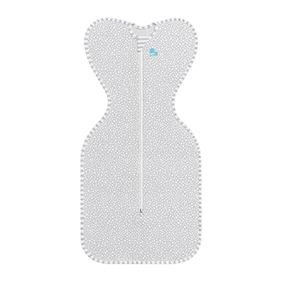 Abbildung von Love To Dream Pucksack, Bambus Viskose, Neugeboren (2,2 3,8kg), ideal für Moderate Temperaturen 20 24C, Arme hoch Position, zweiweg Reißverschluss einfaches Windelwechseln, Schlafsack Grau