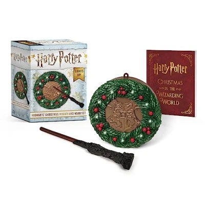 Abbildung von Harry Potter: Hogwarts Christmas Wreath and Wand Set: Lights Up! (RP Minis)