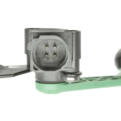 Abbildung von METZGER 0901246 Sensor, Xenonlicht (Leuchtweiteregulierung) Vorderachse links mit Koppelstange, Halterahmen VOLKSWAGEN: Passat B8 Variant