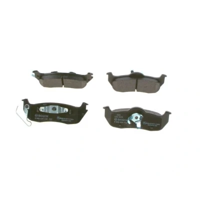 Abbildung von BOSCH 0 986 494 142 Bremsbelagsatz Low Metallic mit Montageanleitung, Anti Quietsch Blech, Kolbenclip JEEP: GRAND CHEROKEE 3, Commander