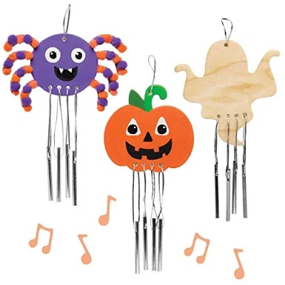 Abbildung von Baker Ross Halloween Windspiele, aus Holz, 4 Stück, für Kinder, Halloween, Basteln und Dekorationen
