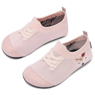 Abbildung von IceUnicorn Hausschuhe Kinder Atmungsaktive Pantoffeln Leicht Rutschfest Turnschläppchen Hüttenschuhe Jungen Mädchen Slippers für Kindergarten(Nacktrosa,22/23EU)