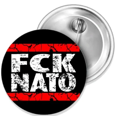 Abbildung von Sammys Shirt Store FCK NATO Button 25 mm