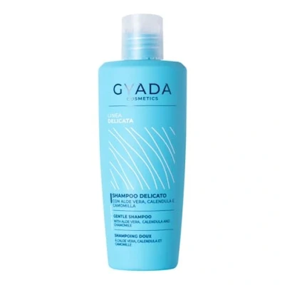 Abbildung von GYADA COSMETICS, Ultradelicated Shampoo mit beruhigender Wirkung, für empfindliche Haut und häufiges Waschen, auf Basis von Aloe Vera, Kamille Ringelblume, 250 ml