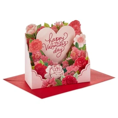 Abbildung von Hallmark Mini Valentinstagskarte, 3D und Pop Up Karte, rosa Herz, Blumen, Rosen, Rot, Rosa, Weiß