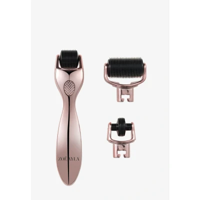 Abbildung von ZOË AYLA 3PIECE Microneedle SET Gesichtspflegeset, Größe: One Size, Rosegold