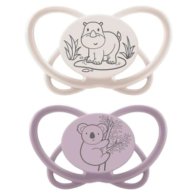 Abbildung von NIP Butterfly: Haut &amp; zahnfreundlicher Schnuller, flacher Sauger, weich flexibel, Scheibe extra leicht luftdurchlässig, BPA frei, nachhaltig, mit Box, 16 32 Monate, Beige/Lila