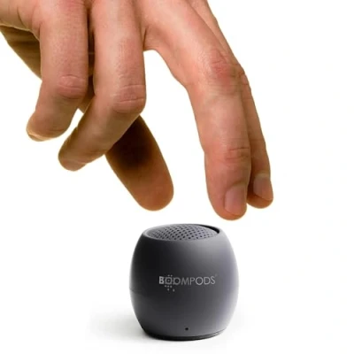 Abbildung von Boompods Zero Talk Mini tragbarer Bluetooth Lautsprecher mit Amazon Alexa Outdoor klein, IPX6 wasserdicht, Mikrofon, 5 Std Spielzeit, Portable Speaker für Dusche, Reisen, Auto, Grau