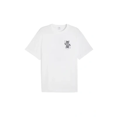 Abbildung von PUMA Graphic Card Play Relaxed T Shirt Herren, Kleidung, Weiß, L