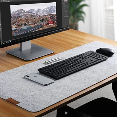 Abbildung von Schreibtischunterlage Filz 100X40cm Rutschfester Desk Mat Mauspad Groß Office Desktopschutz Schreibtischmatte für Büro und Zuhause (hellgrau)