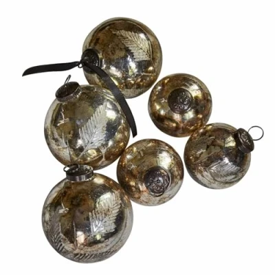 Abbildung von Loberon Weihnachtsschmuck 6er Set Tristan, feiner Muster Schliff, mit Antik Finish, Weihnachten, Weihnachtsdekoration, Christbaumkugeln, Baumschmuck, Glas, Eisen, antikgold