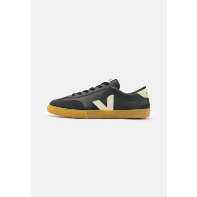 Abbildung von Veja Volley Sneaker low, Herren, Größe: 42, Black Leder